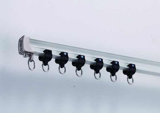 Un buon prezzo. 10mm*23mm resistente curvo lunghezza della pista 6m della tenda del soffitto In linea